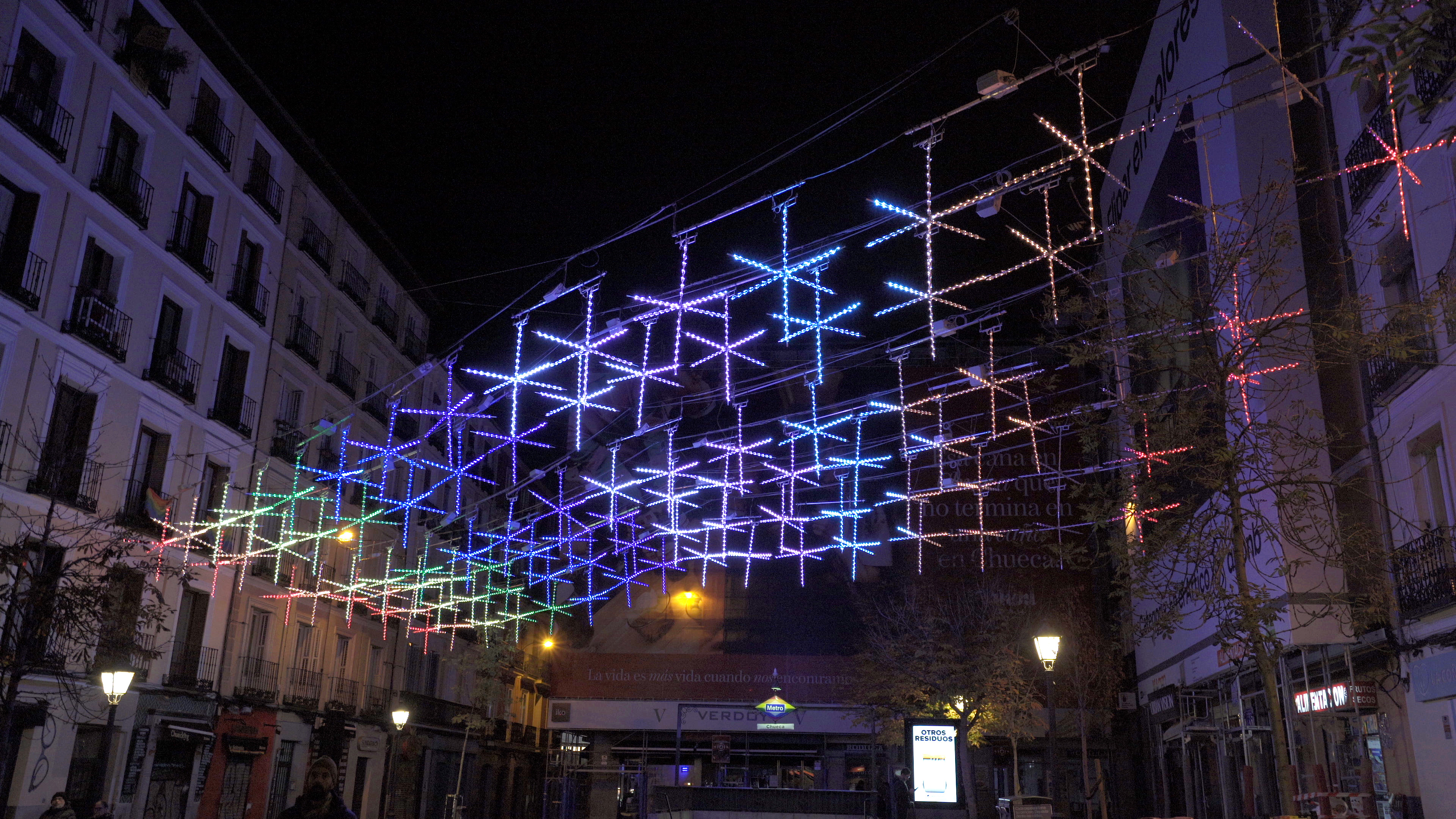 Novedad iluminación navideña de este 2022 en plaza de Chueca